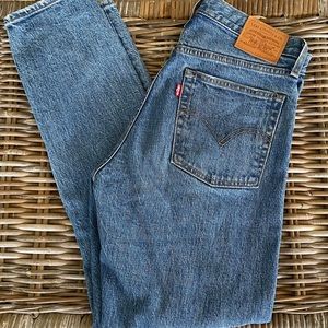 levi’s wedgie straight leg / mom jeans